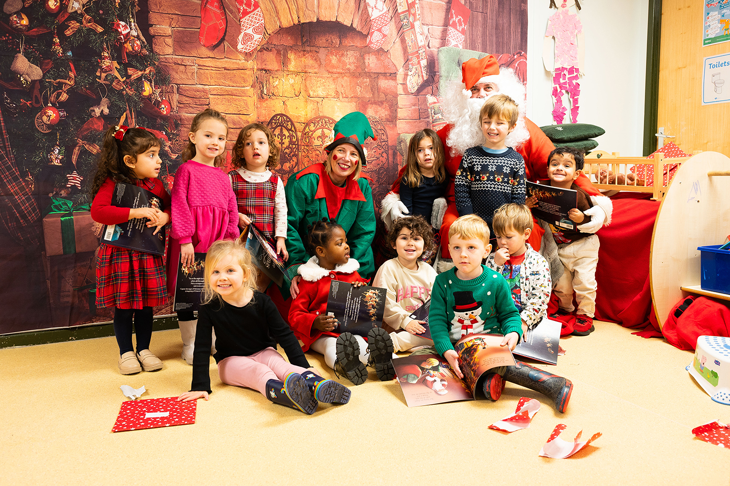23IB Santa Visit Applewood Nursery 32 sm